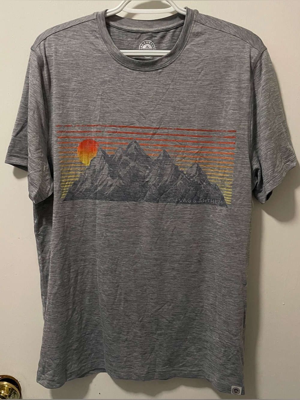 Flag & Anthem MadeFlex Men's Short Sleeve Crew Neck T-Shirt Gray Size Medium M